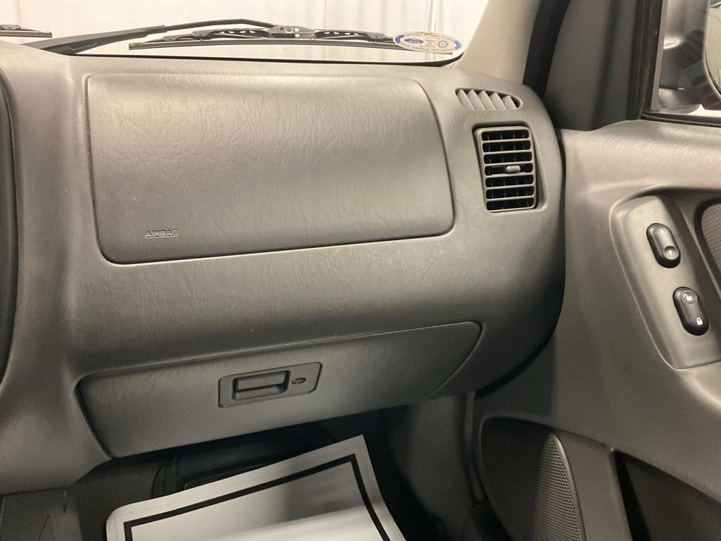 used 2005 Ford Escape car, priced at $3,000