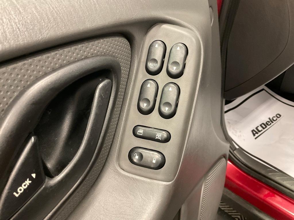 used 2005 Ford Escape car, priced at $3,000