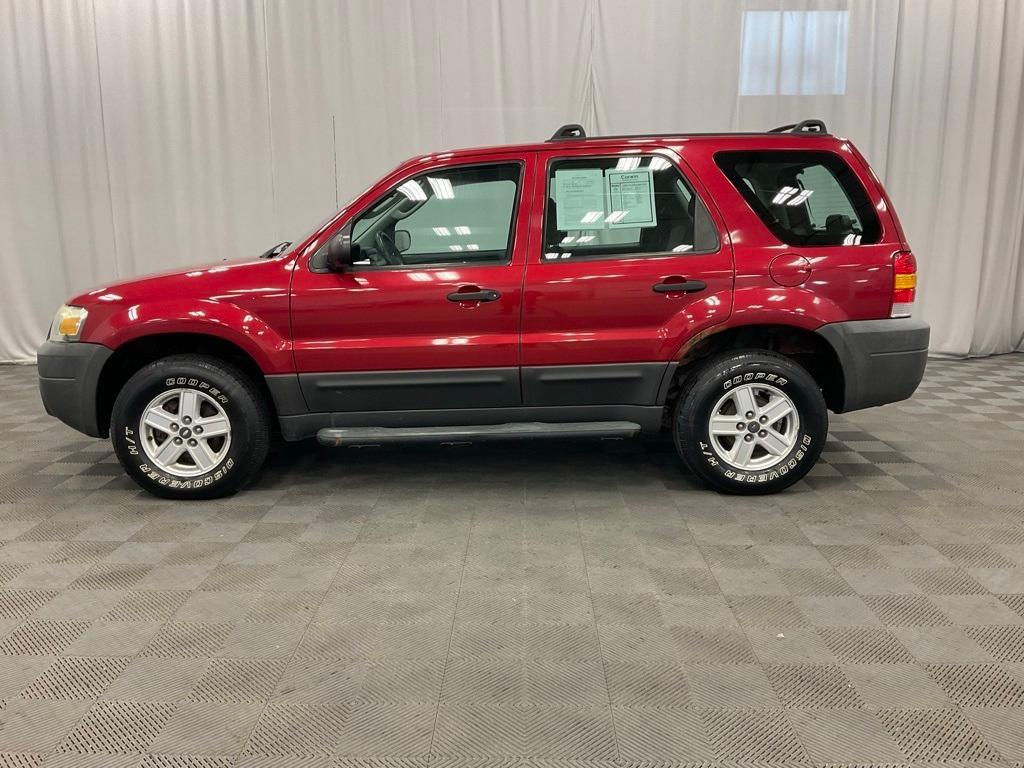 used 2005 Ford Escape car, priced at $3,000
