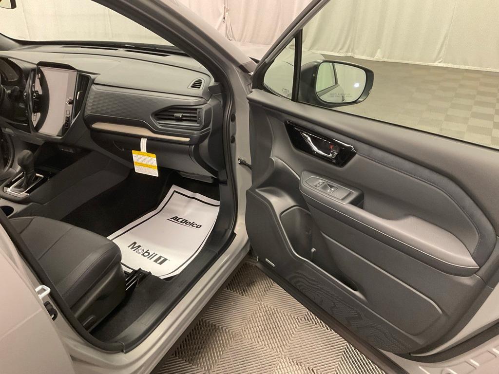 new 2025 Subaru Forester car, priced at $37,713