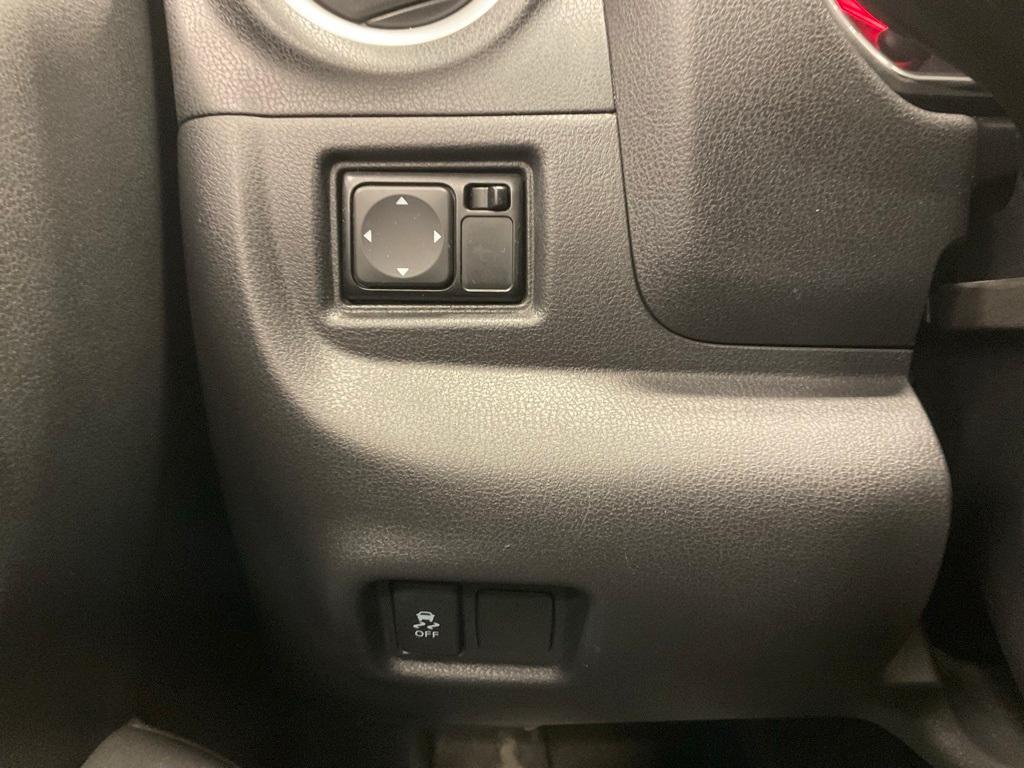 used 2014 Nissan Versa Note car, priced at $4,287