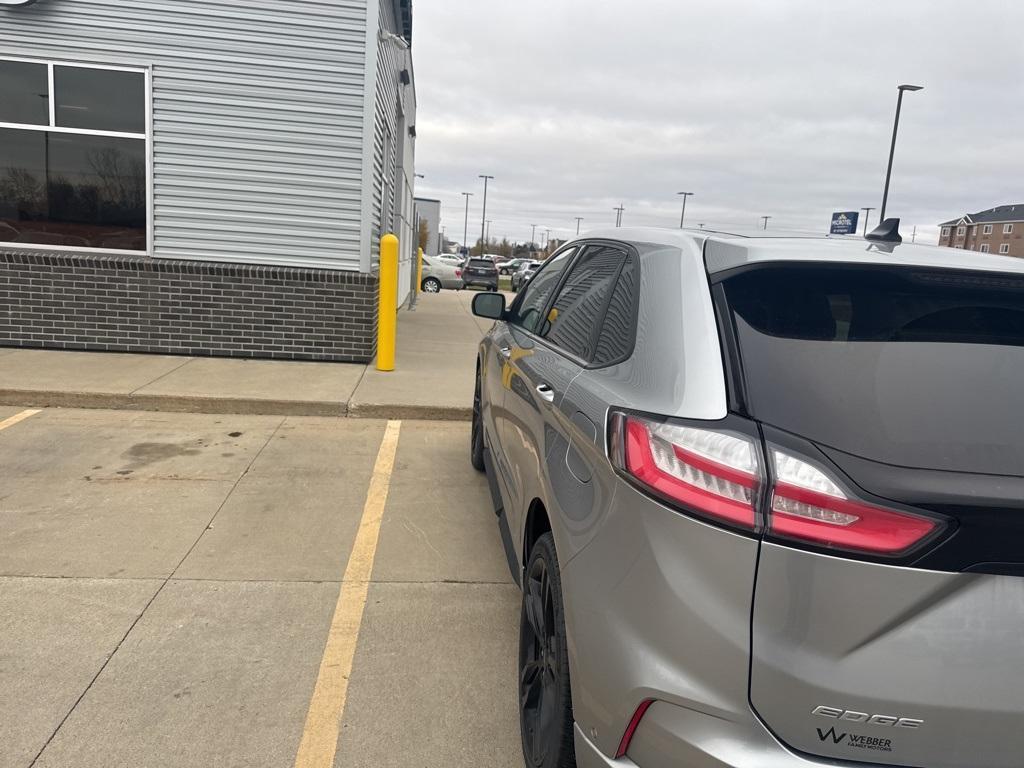 used 2020 Ford Edge car, priced at $22,218