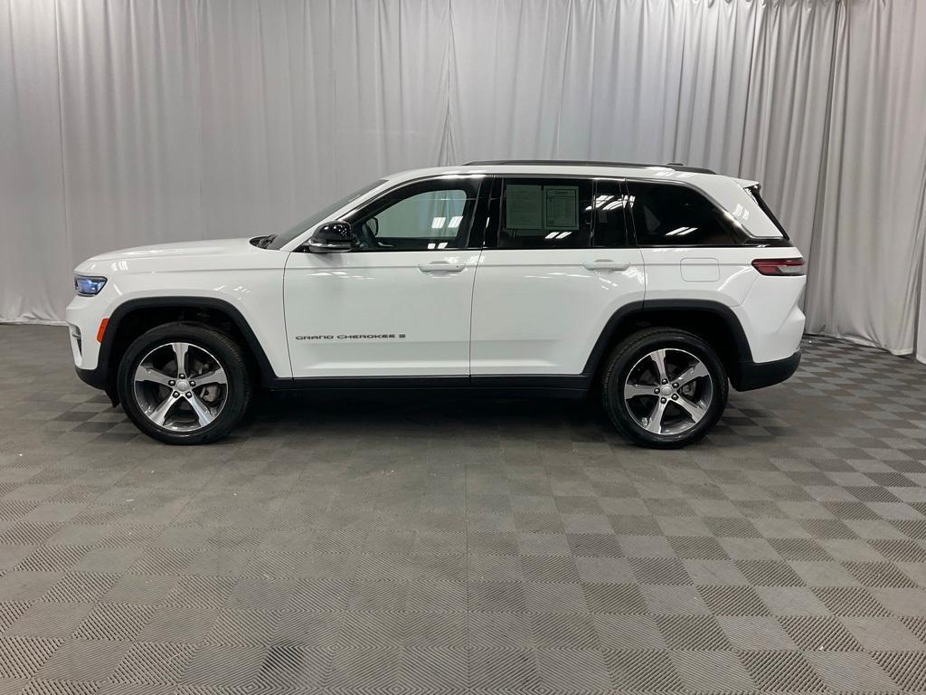 used 2023 Jeep Grand Cherokee car, priced at $31,190