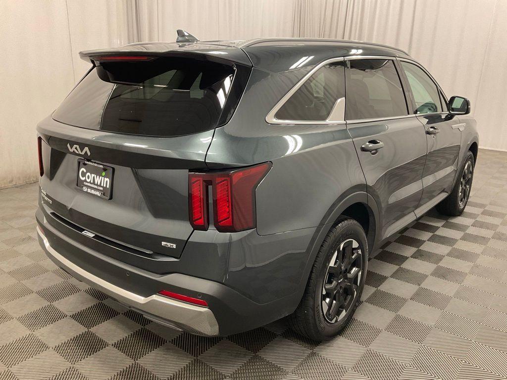 used 2024 Kia Sorento car, priced at $27,498