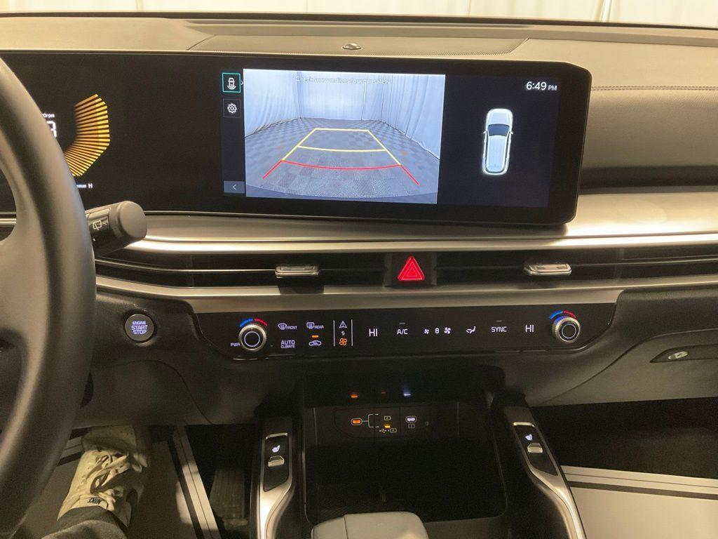 used 2024 Kia Sorento car, priced at $27,498