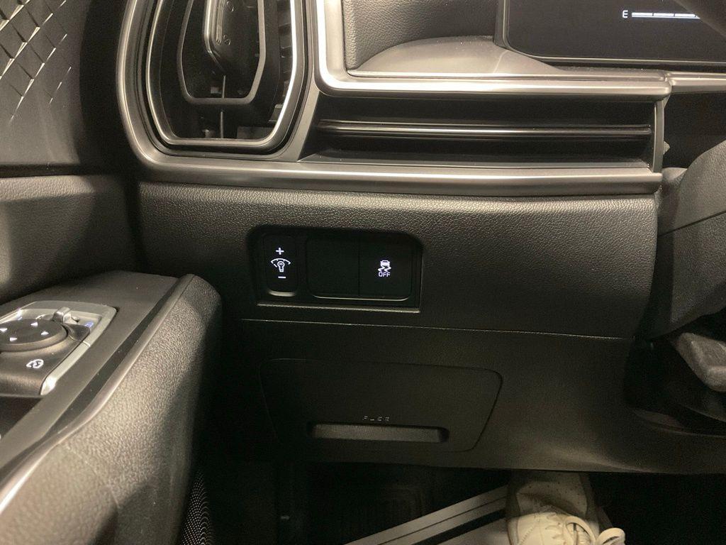 used 2024 Kia Sorento car, priced at $27,498