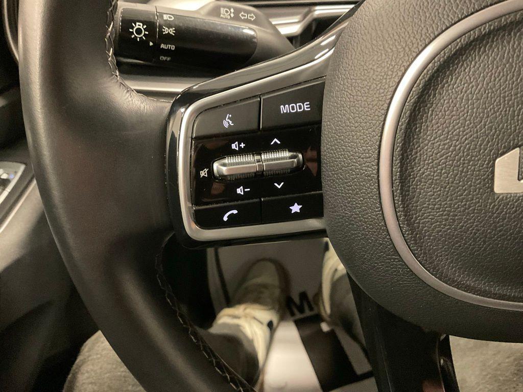 used 2024 Kia Sorento car, priced at $27,498