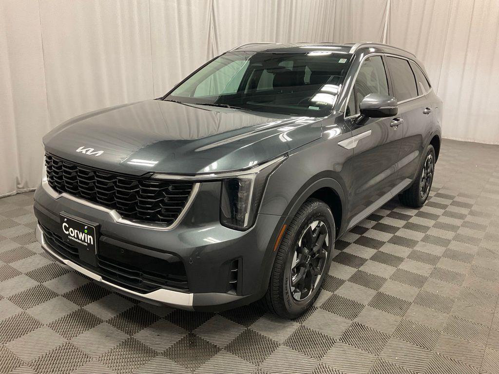 used 2024 Kia Sorento car, priced at $27,498