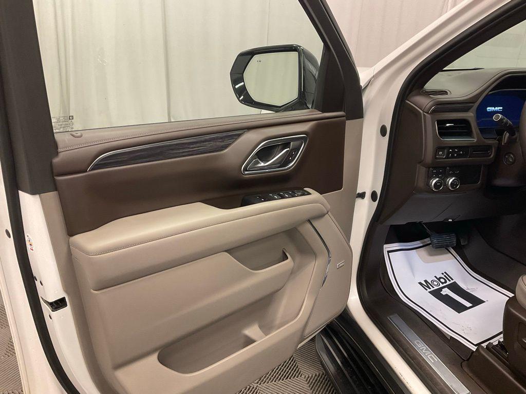 used 2023 GMC Yukon car, priced at $51,497