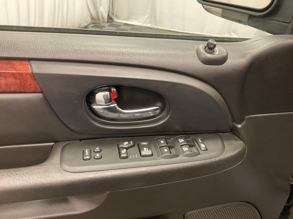 used 2006 GMC Envoy car, priced at $5,765