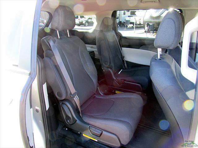 used 2022 Kia Carnival car