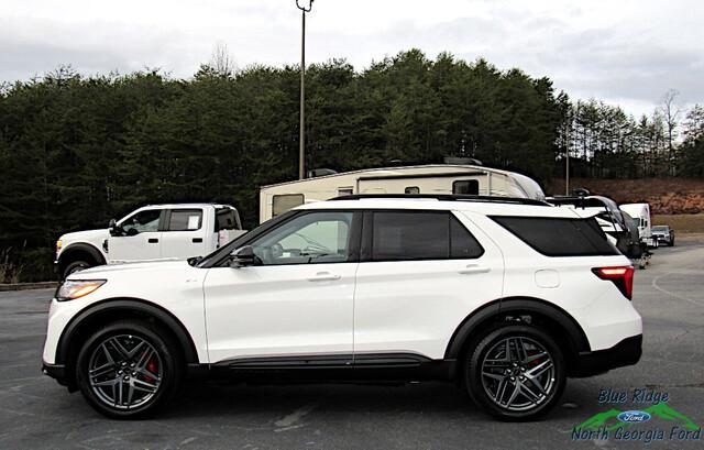 new 2025 Ford Explorer car, priced at $54,335