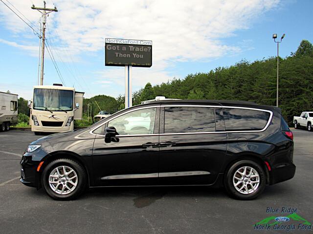 used 2022 Chrysler Pacifica car, priced at $28,987
