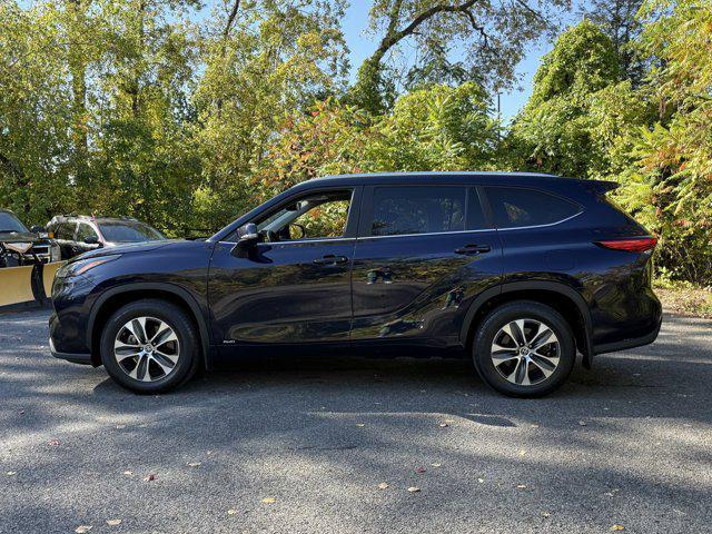 used 2023 Toyota Highlander Hybrid car, priced at $41,581