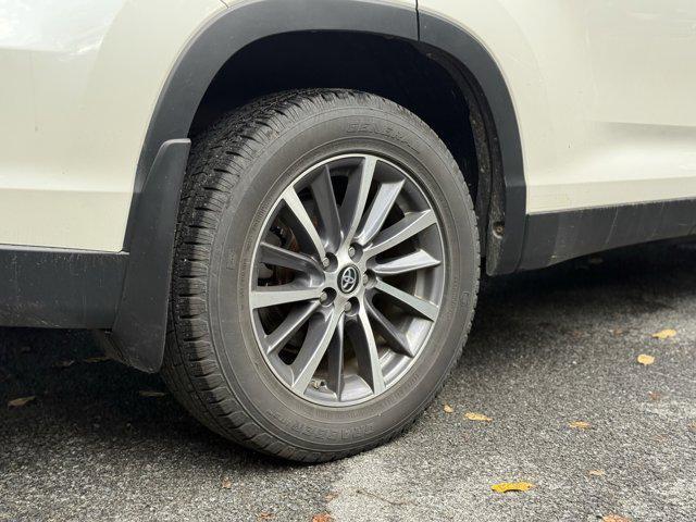 used 2019 Toyota Highlander car, priced at $27,963