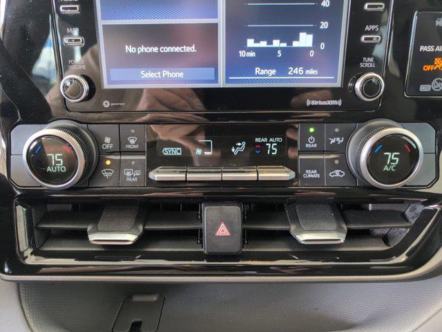 used 2020 Toyota Highlander car, priced at $27,500