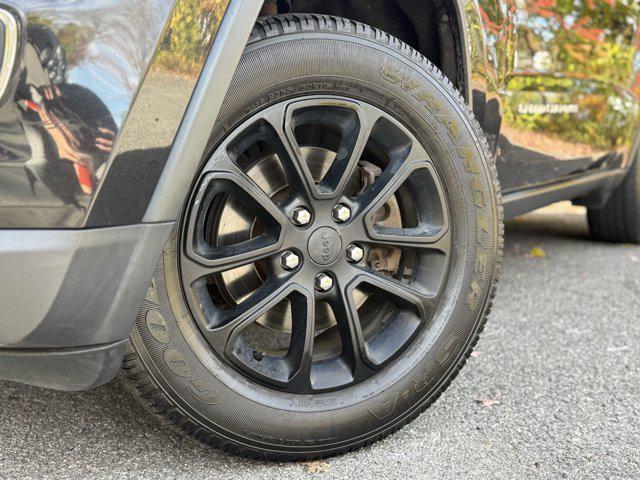 used 2014 Jeep Grand Cherokee car, priced at $12,986