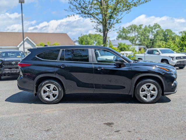 used 2023 Toyota Highlander car, priced at $35,997