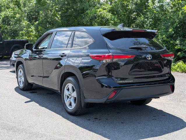 used 2023 Toyota Highlander car, priced at $35,997