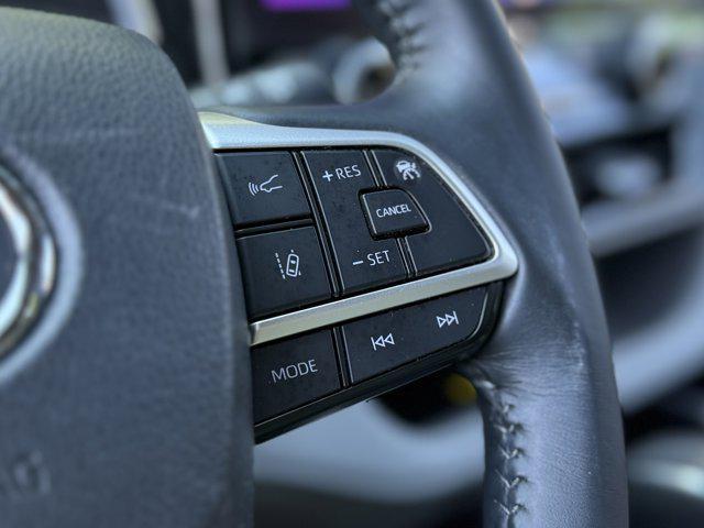 used 2023 Toyota Highlander car, priced at $35,933