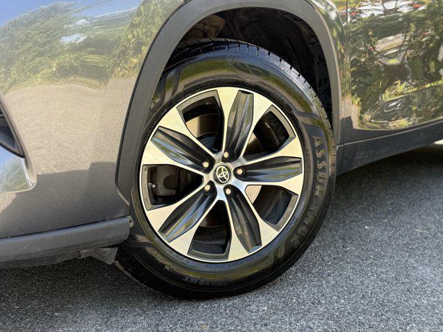 used 2020 Toyota Highlander car, priced at $28,986