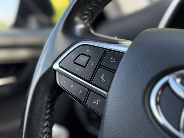 used 2020 Toyota Highlander car, priced at $28,986