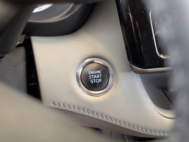 used 2022 Toyota Highlander car, priced at $40,731