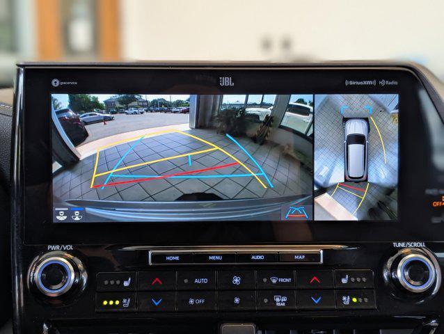 used 2022 Toyota Highlander car, priced at $40,731
