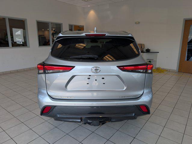 used 2022 Toyota Highlander car, priced at $40,731
