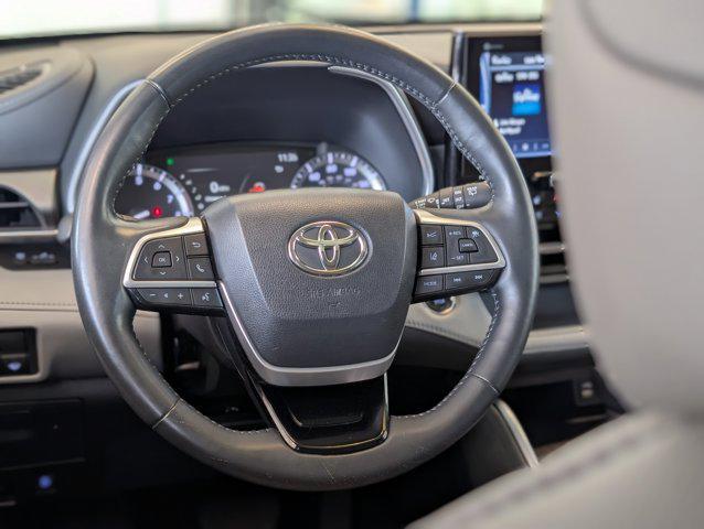 used 2022 Toyota Highlander car, priced at $40,731
