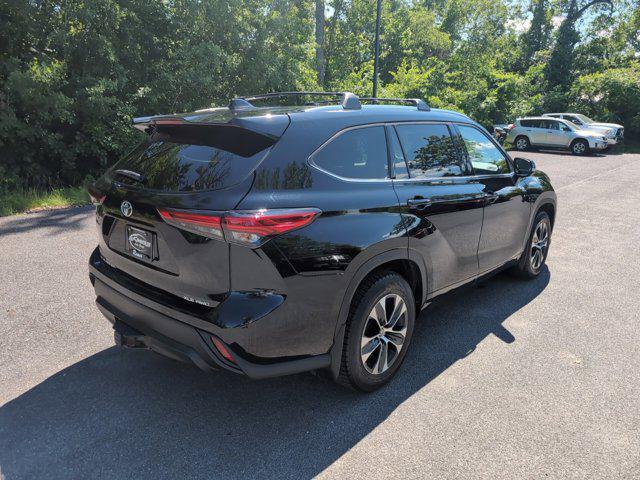 used 2021 Toyota Highlander car, priced at $33,600