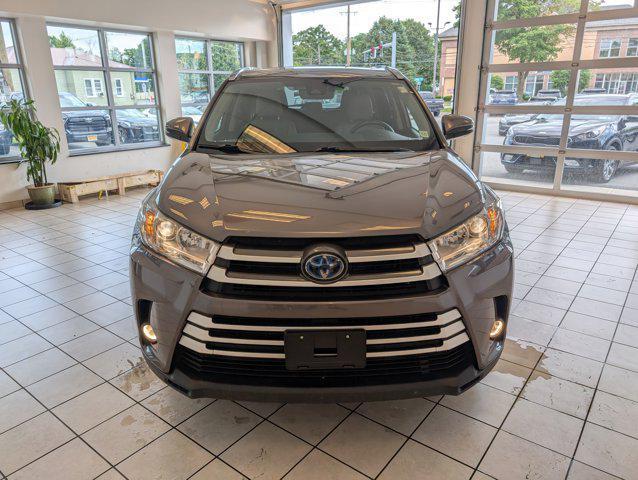 used 2019 Toyota Highlander Hybrid car, priced at $35,000