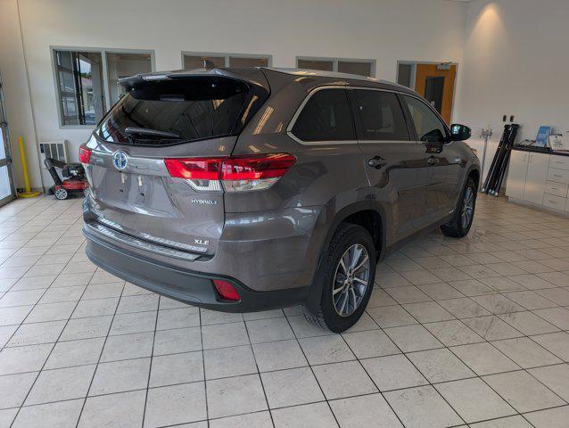 used 2019 Toyota Highlander Hybrid car, priced at $35,000
