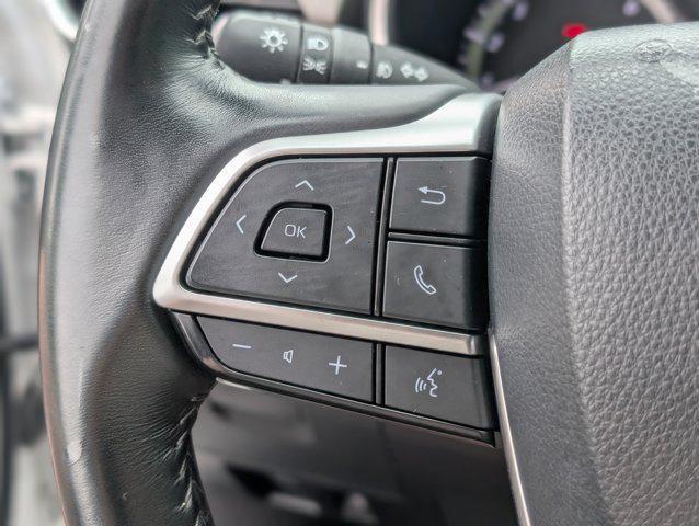 used 2022 Toyota Highlander car, priced at $33,992