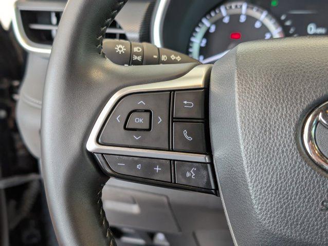 used 2022 Toyota Highlander car, priced at $41,299