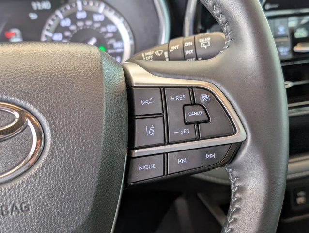 used 2022 Toyota Highlander car, priced at $41,299