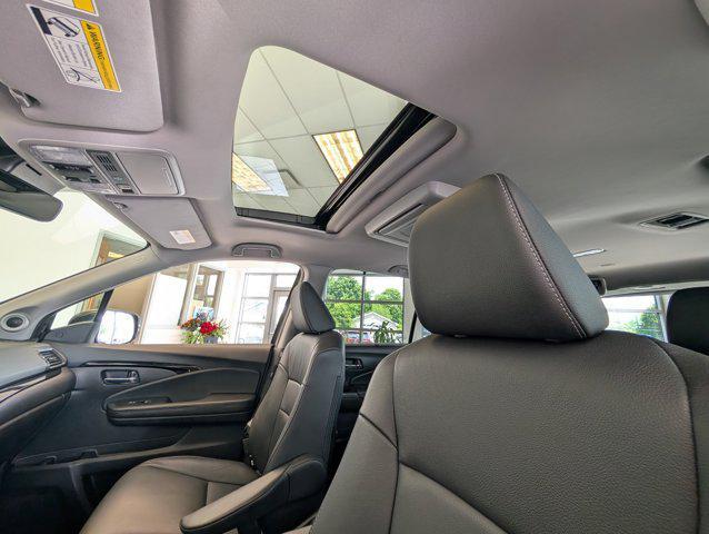 used 2022 Honda Pilot car, priced at $31,532
