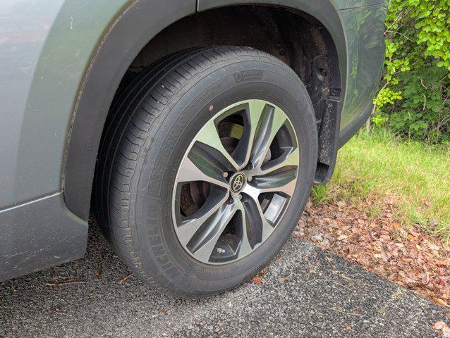 used 2023 Toyota Highlander car, priced at $40,374
