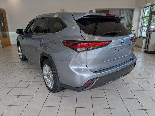 used 2024 Toyota Highlander Hybrid car, priced at $52,922