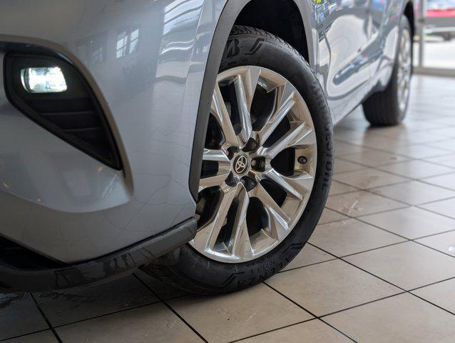 used 2024 Toyota Highlander Hybrid car, priced at $52,922