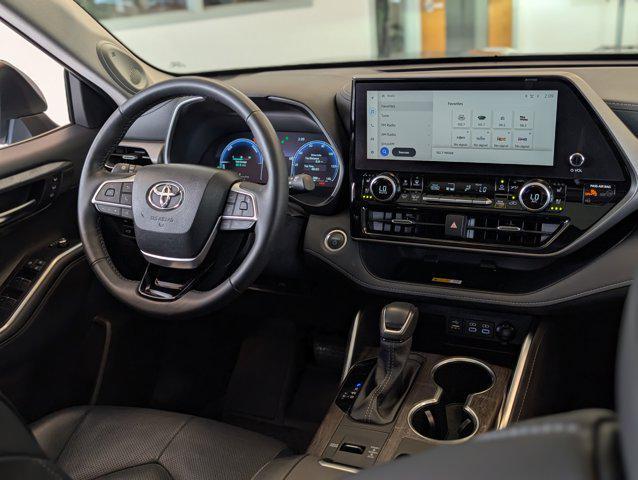 used 2024 Toyota Highlander Hybrid car, priced at $52,922