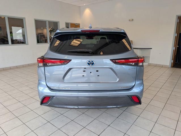 used 2024 Toyota Highlander Hybrid car, priced at $52,922