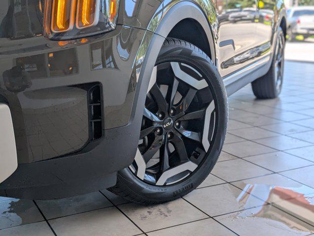 used 2024 Kia Telluride car, priced at $40,979