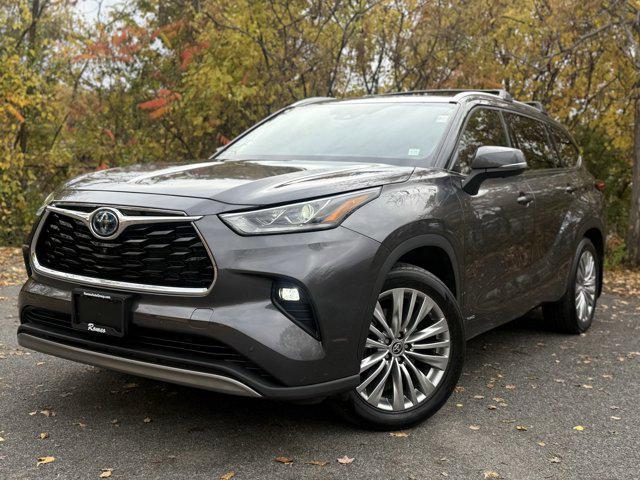 used 2023 Toyota Highlander Hybrid car, priced at $47,139