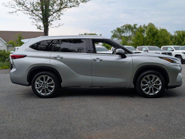 used 2023 Toyota Highlander Hybrid car, priced at $46,019