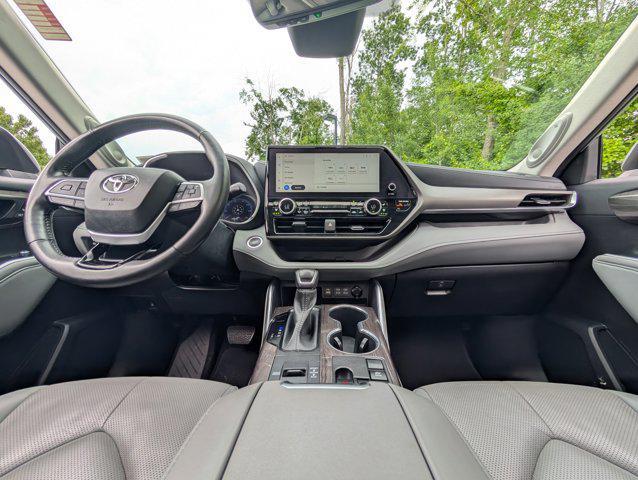 used 2023 Toyota Highlander Hybrid car, priced at $46,019