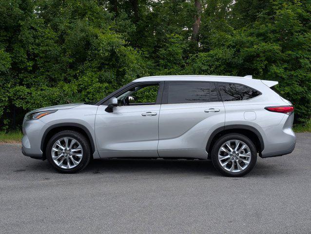used 2023 Toyota Highlander Hybrid car, priced at $46,019