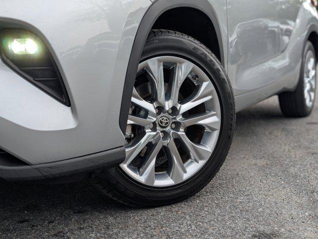 used 2023 Toyota Highlander Hybrid car, priced at $46,019
