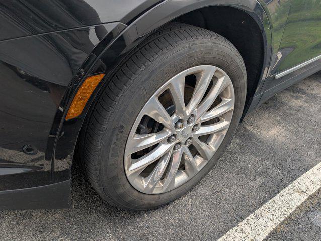used 2019 Cadillac XT5 car, priced at $25,343
