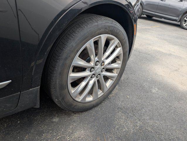 used 2019 Cadillac XT5 car, priced at $25,343